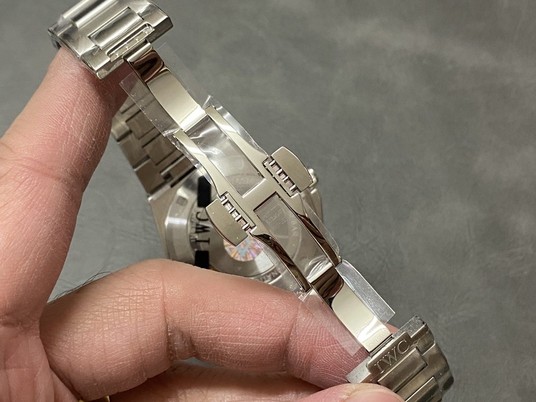 IWC 미니멀 밸런스 워치 03